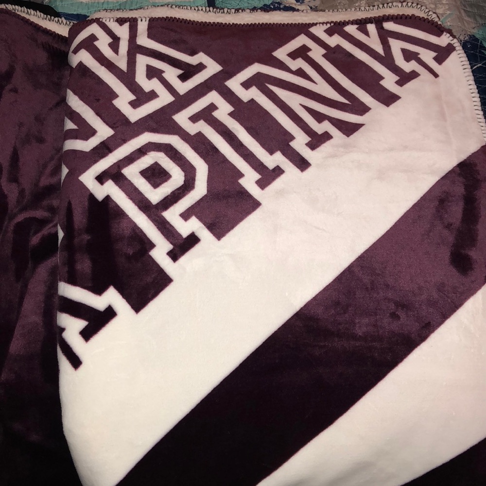 Victoria secret Sherpa blanket